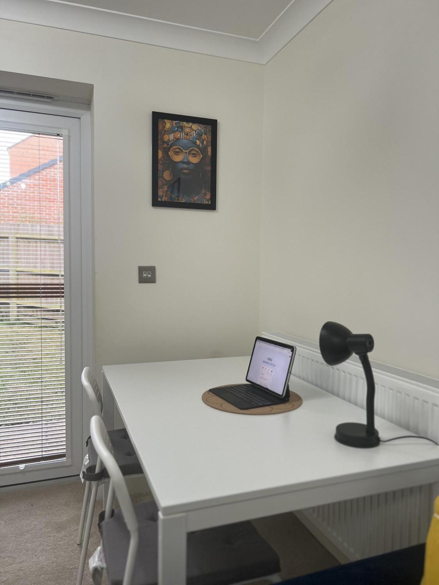 Near City - 3Br - 2 Bath - Sleeps 9 - Parking Holiday home Birmingham