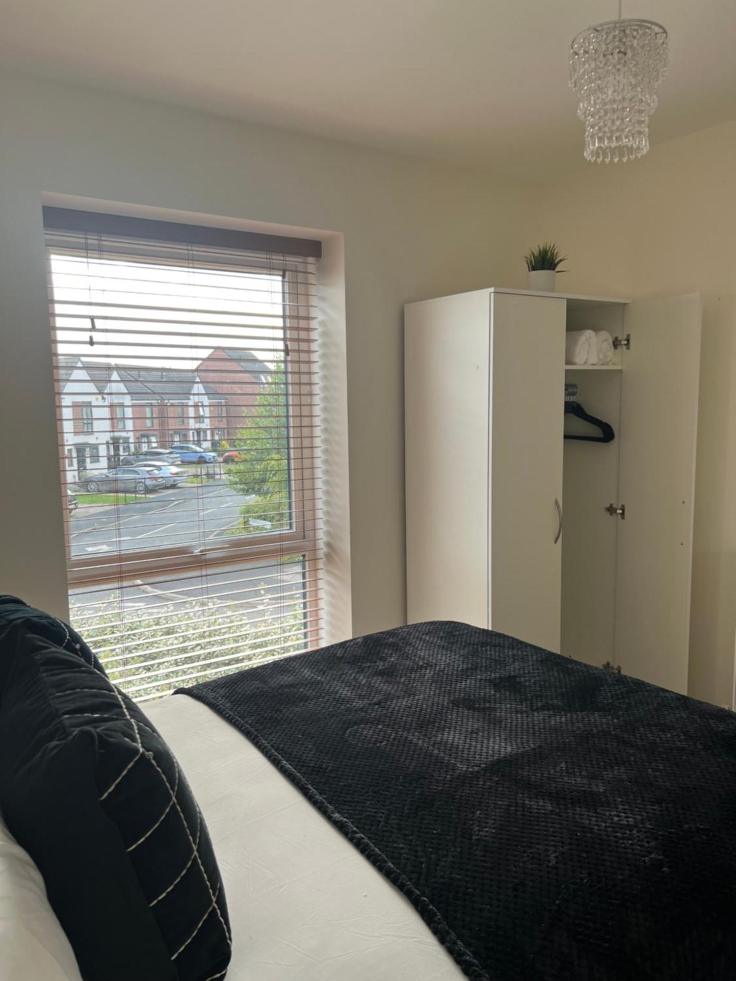 Near City - 3Br - 2 Bath - Sleeps 9 - Parking * Birmingham
